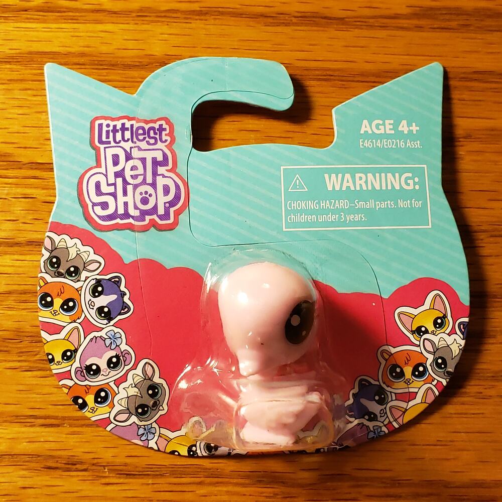 Littlest Pet Shop Teeny Tiny Pets Hasbro Pink Swan  Brand New in Box Packaging
